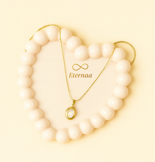 The Classic Pearl Oval Pendant
