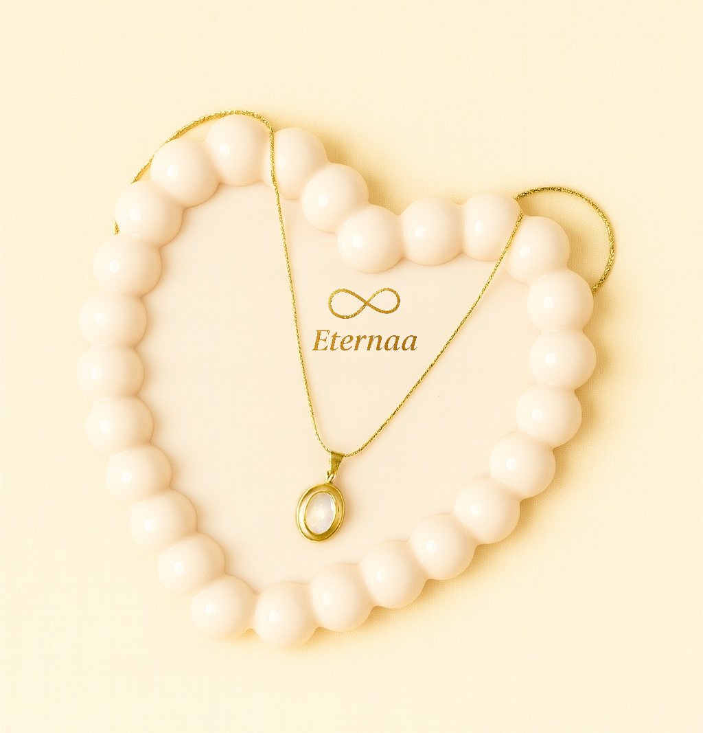 The Classic Pearl Oval Pendant